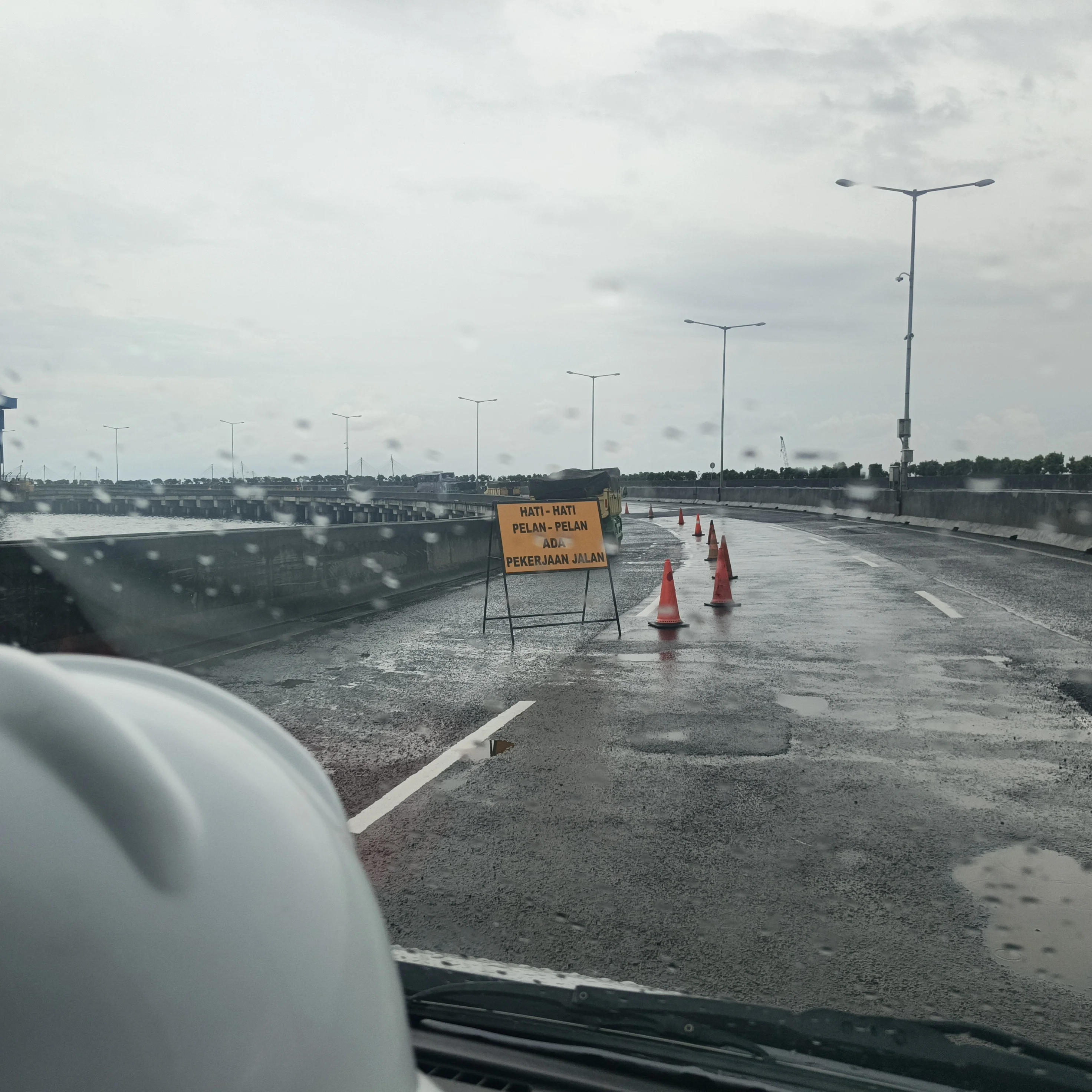 Perawatan Jalan Tol  - Slide 2